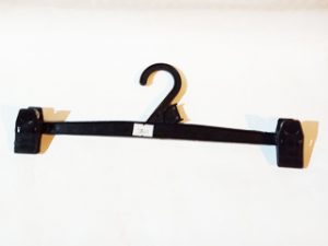 PERCHA POLLERA PINCITA LIVIANA PLASTICA